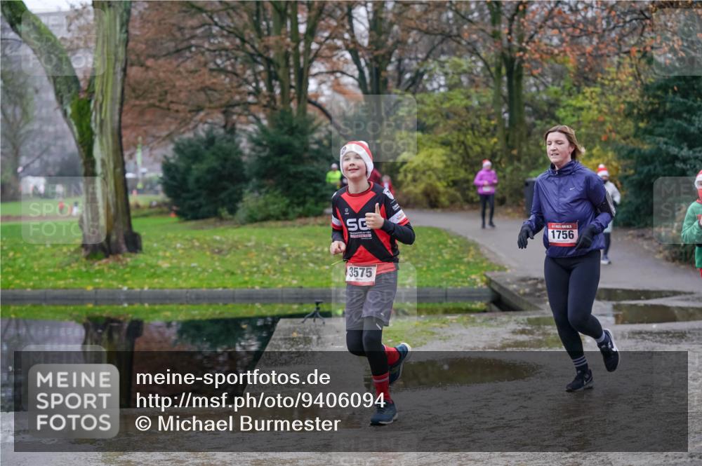 07.12.2025 - St. Pauli X-Mass-Run No. 15 Michael Burmester http://msf.ph/oto/9406094 07.12.2025 11:21:07 Laufen 1756, 3575 meine-sportfotos.de