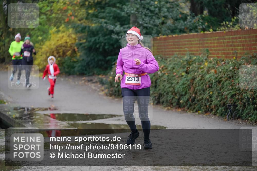 07.12.2025 - St. Pauli X-Mass-Run No. 15 Michael Burmester http://msf.ph/oto/9406119 07.12.2025 11:21:16 Laufen 15, 2313 meine-sportfotos.de