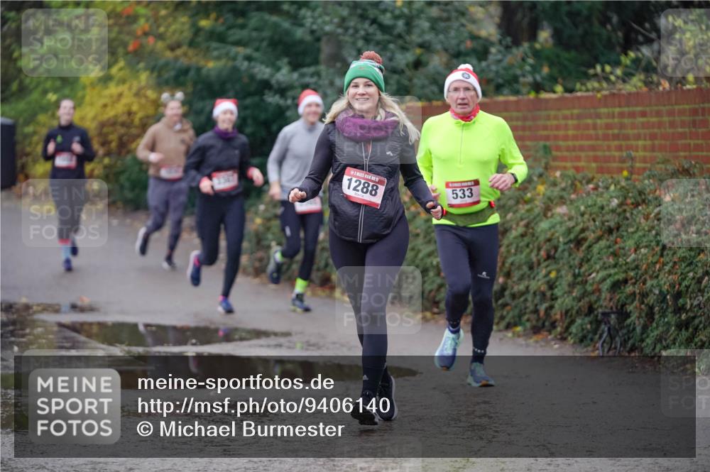 07.12.2025 - St. Pauli X-Mass-Run No. 15 Michael Burmester http://msf.ph/oto/9406140 07.12.2025 11:21:23 Laufen 15, 1288, 533 meine-sportfotos.de