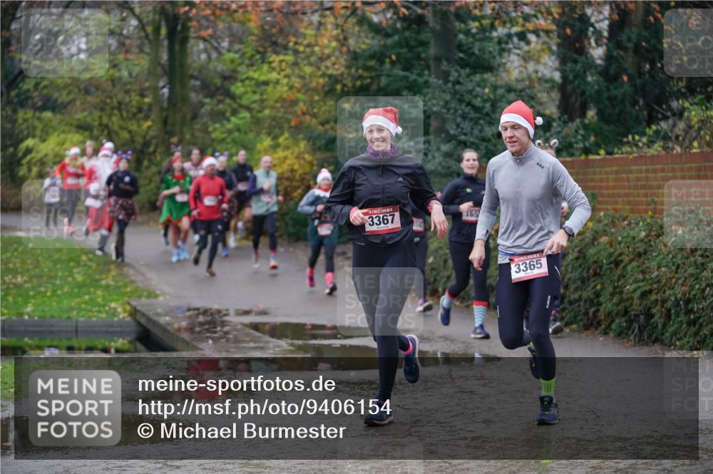07.12.2025 - St. Pauli X-Mass-Run No. 15 Michael Burmester http://msf.ph/oto/9406154 07.12.2025 11:21:26 Laufen 3367, 1651, 3365 meine-sportfotos.de