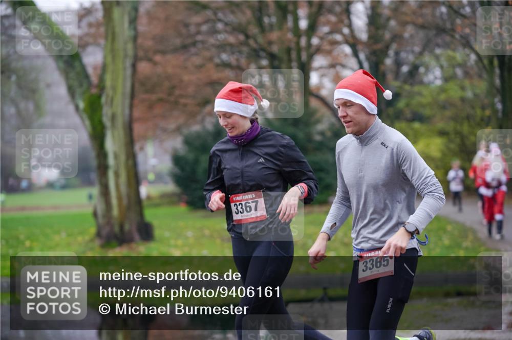 07.12.2025 - St. Pauli X-Mass-Run No. 15 Michael Burmester http://msf.ph/oto/9406161 07.12.2025 11:21:28 Laufen 15, 3367, 3385, 2 meine-sportfotos.de