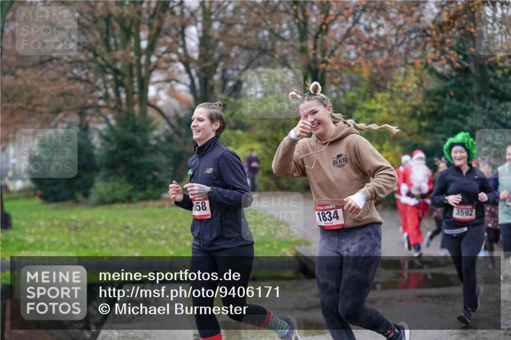 07.12.2025 - St. Pauli X-Mass-Run No. 15 Michael Burmester http://msf.ph/oto/9406171 07.12.2025 11:21:31 Laufen 58, 15, 1834, 3592 meine-sportfotos.de