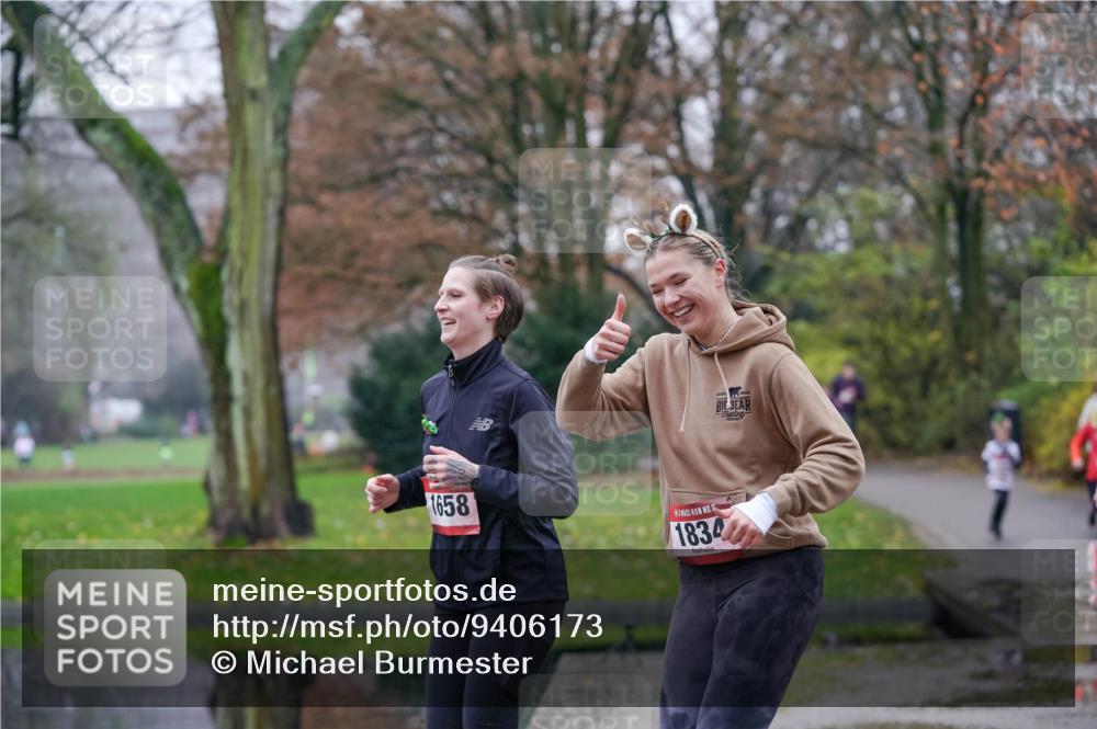 07.12.2025 - St. Pauli X-Mass-Run No. 15 Michael Burmester http://msf.ph/oto/9406173 07.12.2025 11:21:31 Laufen 1658, 1834 meine-sportfotos.de