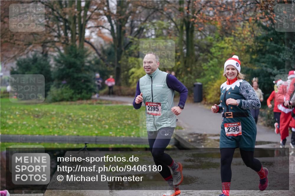 07.12.2025 - St. Pauli X-Mass-Run No. 15 Michael Burmester http://msf.ph/oto/9406180 07.12.2025 11:21:33 Laufen 2395, 15, 2396 meine-sportfotos.de