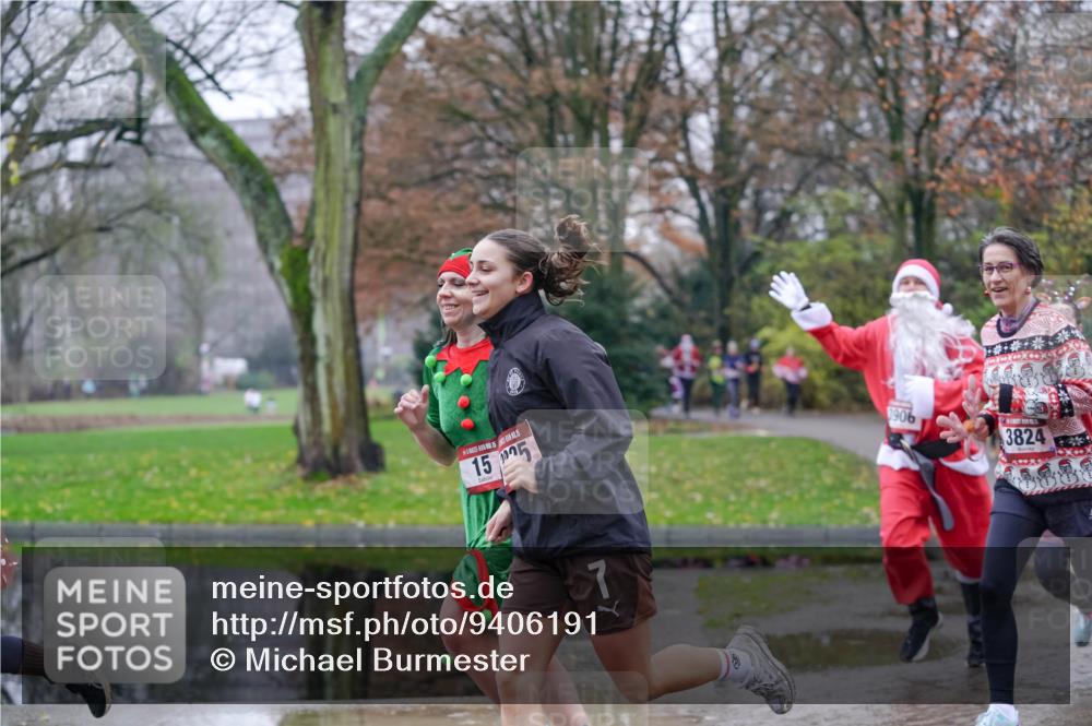 07.12.2025 - St. Pauli X-Mass-Run No. 15 Michael Burmester http://msf.ph/oto/9406191 07.12.2025 11:21:36 Laufen 155, 1906, 3824 meine-sportfotos.de