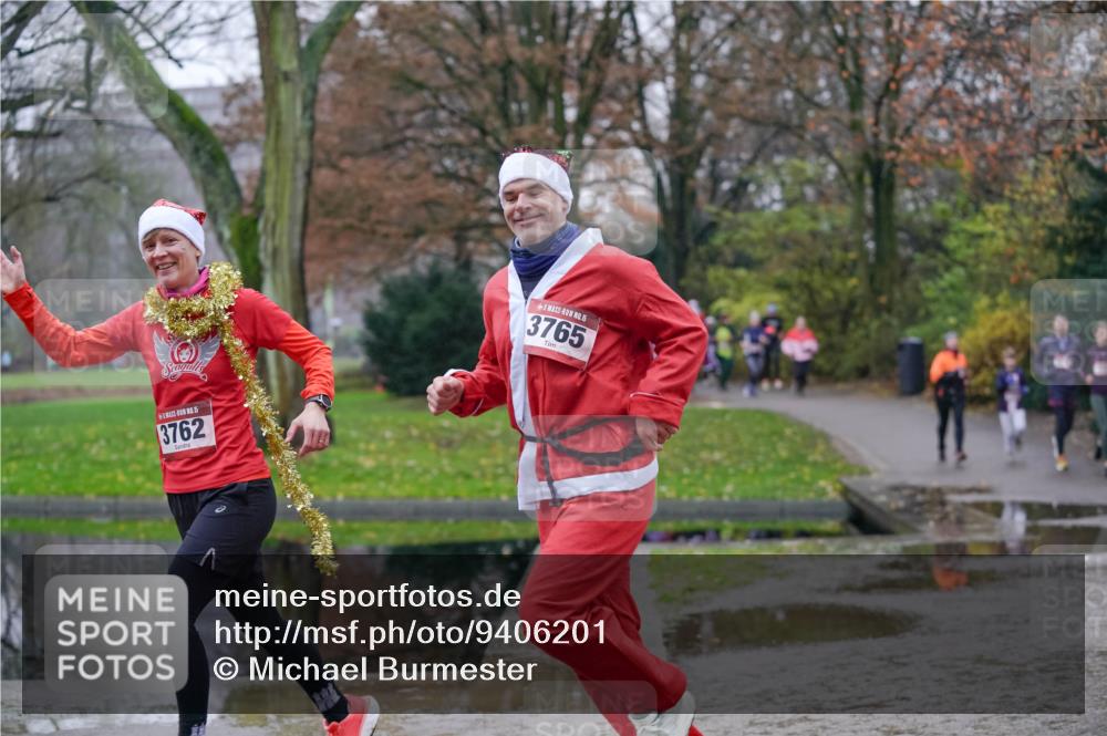 07.12.2025 - St. Pauli X-Mass-Run No. 15 Michael Burmester http://msf.ph/oto/9406201 07.12.2025 11:21:38 Laufen 15, 3762, 15, 3765 meine-sportfotos.de