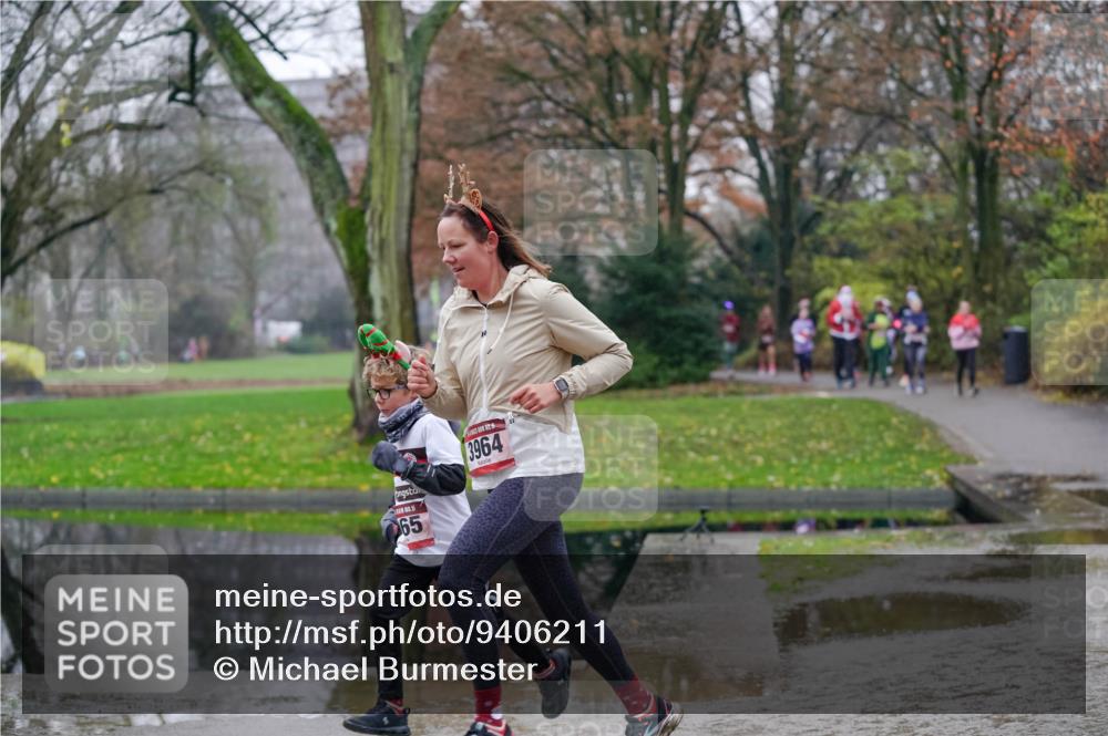 07.12.2025 - St. Pauli X-Mass-Run No. 15 Michael Burmester http://msf.ph/oto/9406211 07.12.2025 11:21:40 Laufen 65, 3964 meine-sportfotos.de