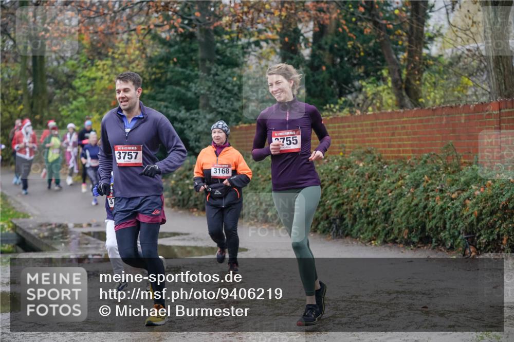 07.12.2025 - St. Pauli X-Mass-Run No. 15 Michael Burmester http://msf.ph/oto/9406219 07.12.2025 11:21:44 Laufen 15, 3757, 3168, 2755 meine-sportfotos.de