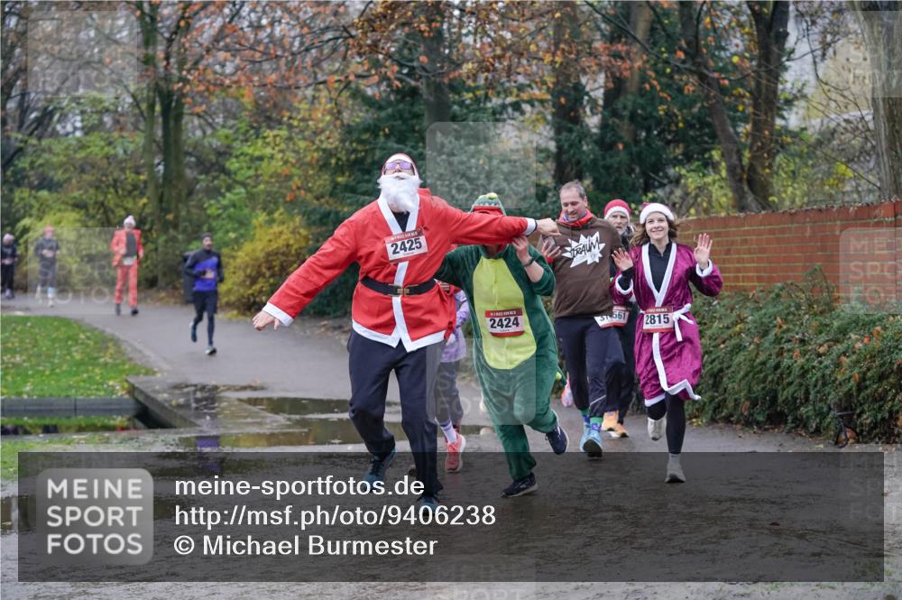 07.12.2025 - St. Pauli X-Mass-Run No. 15 Michael Burmester http://msf.ph/oto/9406238 07.12.2025 11:21:53 Laufen 2425, 2424, 31561, 2815 meine-sportfotos.de