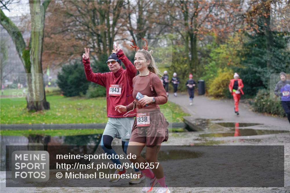 07.12.2025 - St. Pauli X-Mass-Run No. 15 Michael Burmester http://msf.ph/oto/9406257 07.12.2025 11:21:57 Laufen 1843, 15, 1838 meine-sportfotos.de