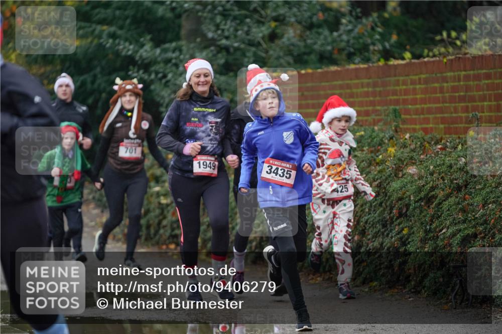 07.12.2025 - St. Pauli X-Mass-Run No. 15 Michael Burmester http://msf.ph/oto/9406279 07.12.2025 11:22:06 Laufen 701, 1949, 15, 3435, 425 meine-sportfotos.de