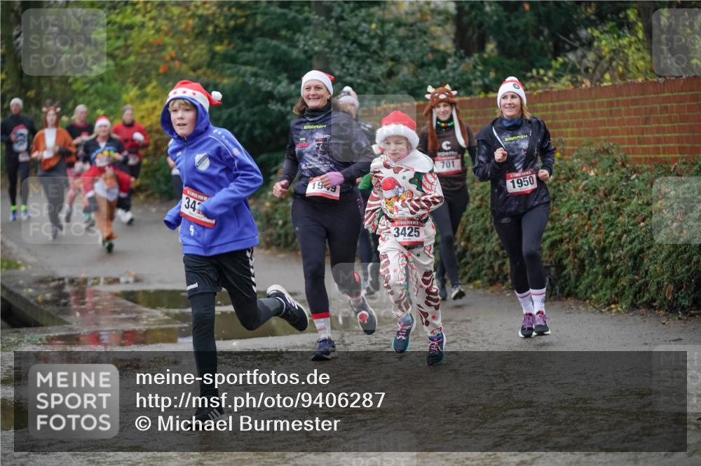 07.12.2025 - St. Pauli X-Mass-Run No. 15 Michael Burmester http://msf.ph/oto/9406287 07.12.2025 11:22:08 Laufen 342, 1949, 3425, 701, 1950 meine-sportfotos.de