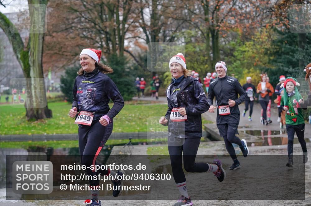 07.12.2025 - St. Pauli X-Mass-Run No. 15 Michael Burmester http://msf.ph/oto/9406300 07.12.2025 11:22:11 Laufen 5, 1949, 195, 729 meine-sportfotos.de