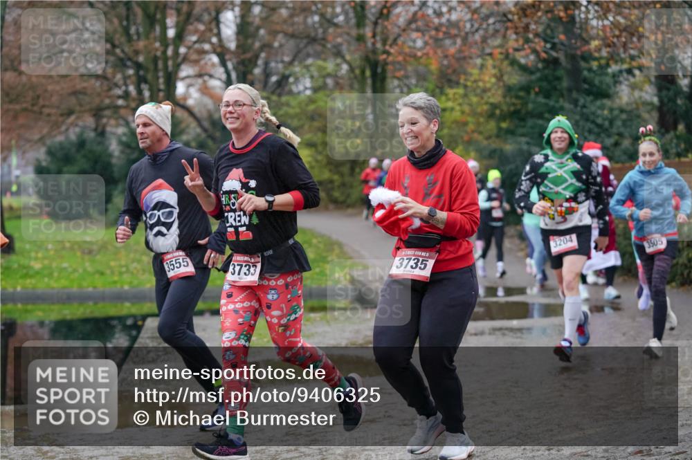 07.12.2025 - St. Pauli X-Mass-Run No. 15 Michael Burmester http://msf.ph/oto/9406325 07.12.2025 11:22:19 Laufen 3555, 3733, 5, 3735, 3204, 604, 3505 meine-sportfotos.de