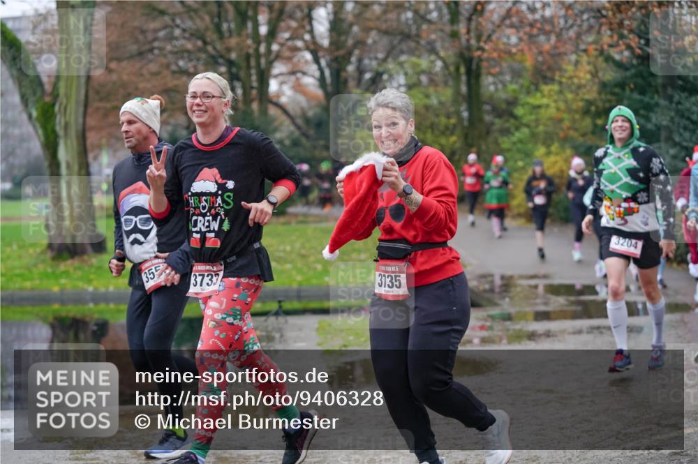 07.12.2025 - St. Pauli X-Mass-Run No. 15 Michael Burmester http://msf.ph/oto/9406328 07.12.2025 11:22:19 Laufen 355, 15, 3733, 8001, 1000, 15, 3135, 3204 meine-sportfotos.de