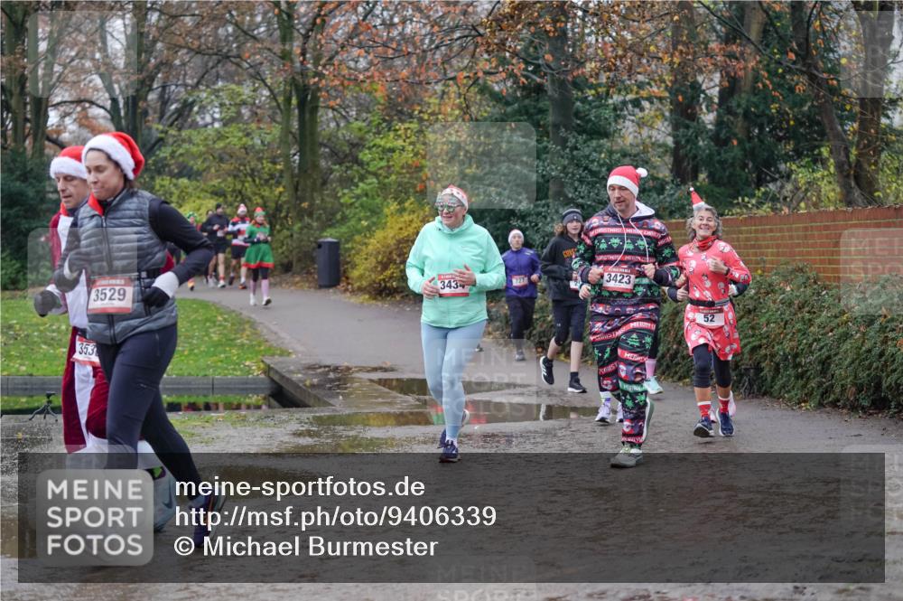 07.12.2025 - St. Pauli X-Mass-Run No. 15 Michael Burmester http://msf.ph/oto/9406339 07.12.2025 11:22:22 Laufen 343, 727, 3529, 353, 3423, 52 meine-sportfotos.de
