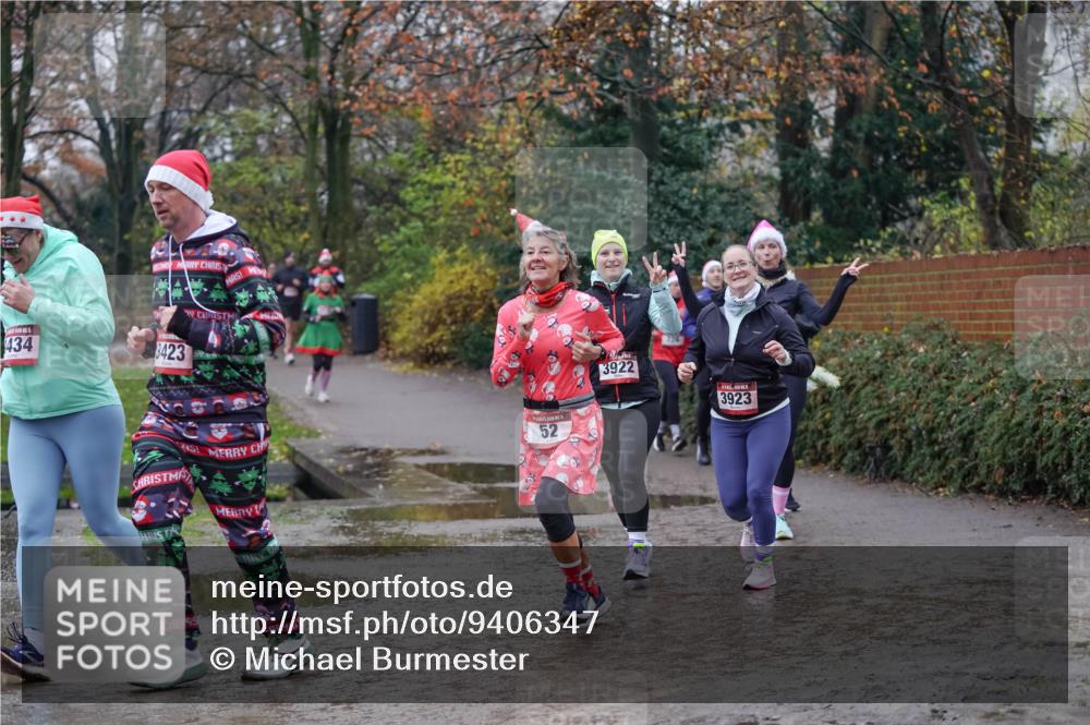 07.12.2025 - St. Pauli X-Mass-Run No. 15 Michael Burmester http://msf.ph/oto/9406347 07.12.2025 11:22:24 Laufen 434, 3423, 52, 3922, 3923 meine-sportfotos.de