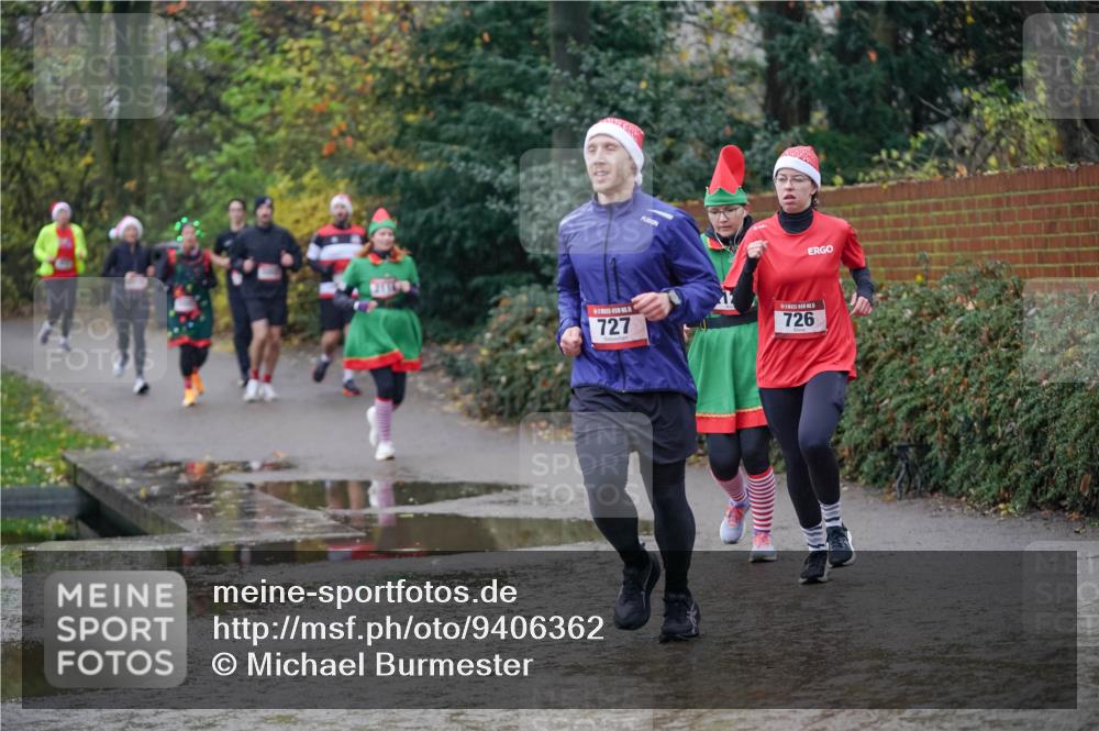 07.12.2025 - St. Pauli X-Mass-Run No. 15 Michael Burmester http://msf.ph/oto/9406362 07.12.2025 11:22:28 Laufen 727, 726 meine-sportfotos.de