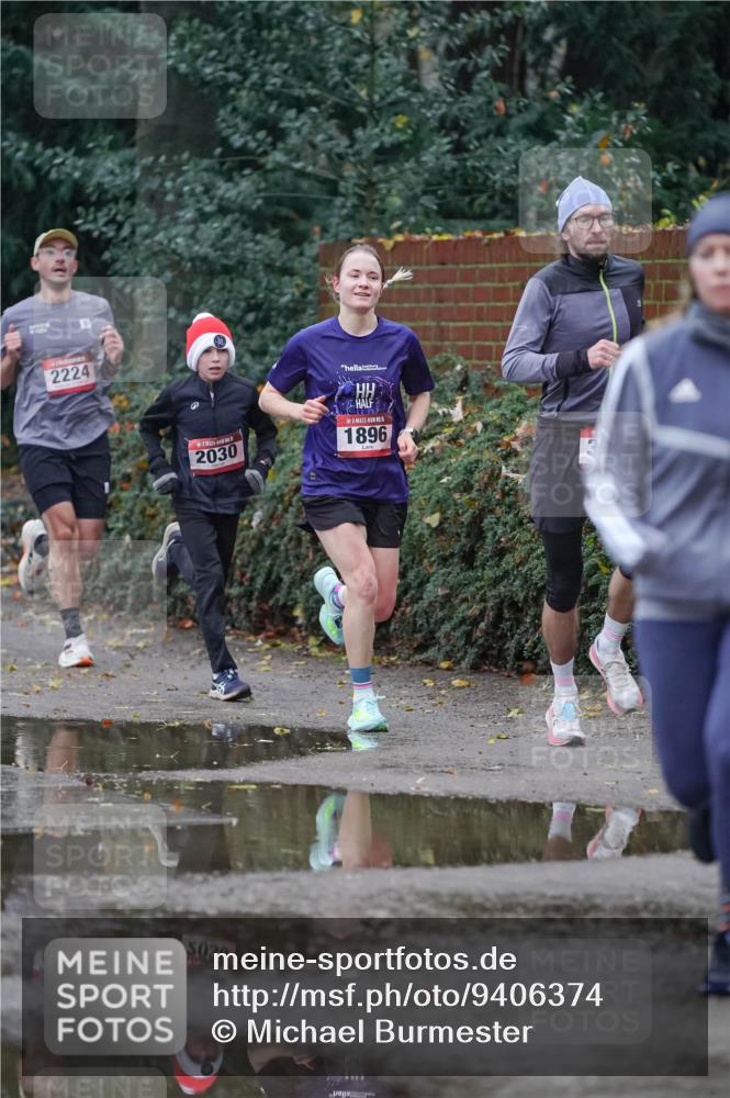 07.12.2025 - St. Pauli X-Mass-Run No. 15 Michael Burmester http://msf.ph/oto/9406374 07.12.2025 09:37:23 Laufen 2224, 2030, 25, 1896, 5030 meine-sportfotos.de