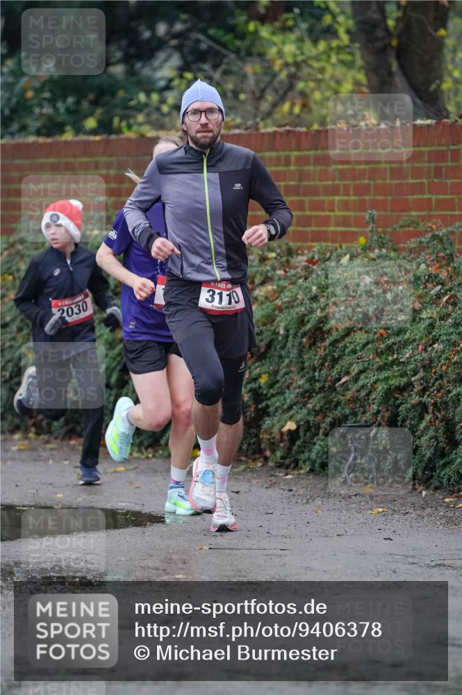 07.12.2025 - St. Pauli X-Mass-Run No. 15 Michael Burmester http://msf.ph/oto/9406378 07.12.2025 09:37:25 Laufen 2030, 3110 meine-sportfotos.de