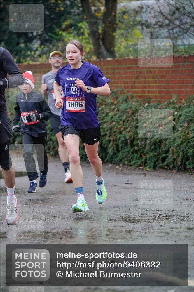 07.12.2025 - St. Pauli X-Mass-Run No. 15 Michael Burmester http://msf.ph/oto/9406382 07.12.2025 09:37:26 Laufen 2, 15, 1896 meine-sportfotos.de