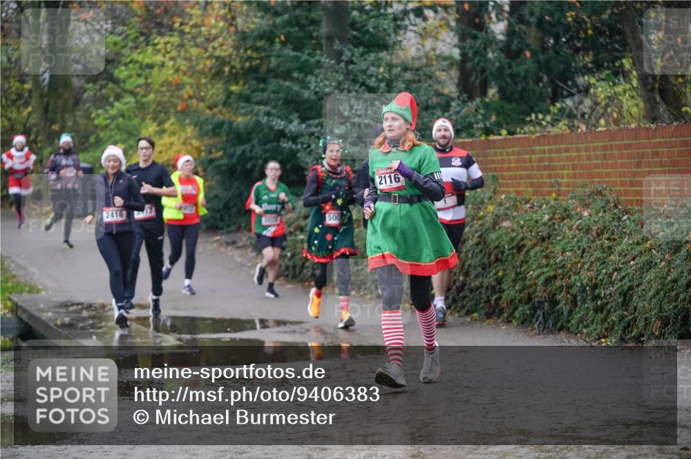 07.12.2025 - St. Pauli X-Mass-Run No. 15 Michael Burmester http://msf.ph/oto/9406383 07.12.2025 11:22:32 Laufen 2416, 2022, 500, 2116 meine-sportfotos.de
