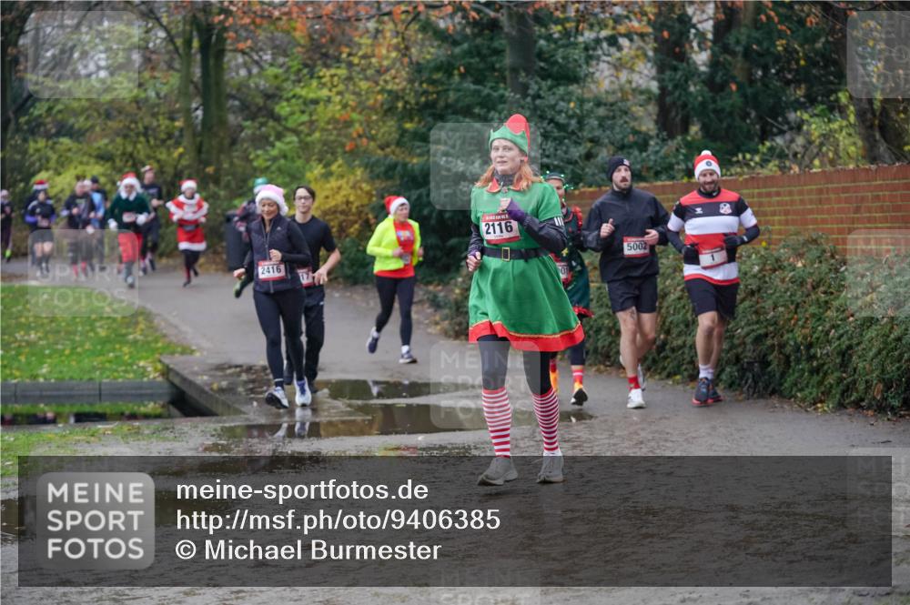07.12.2025 - St. Pauli X-Mass-Run No. 15 Michael Burmester http://msf.ph/oto/9406385 07.12.2025 11:22:33 Laufen 2416, 17, 2116, 01, 5002 meine-sportfotos.de