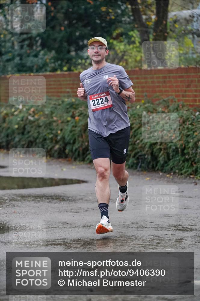 07.12.2025 - St. Pauli X-Mass-Run No. 15 Michael Burmester http://msf.ph/oto/9406390 07.12.2025 09:37:27 Laufen 15, 2224 meine-sportfotos.de
