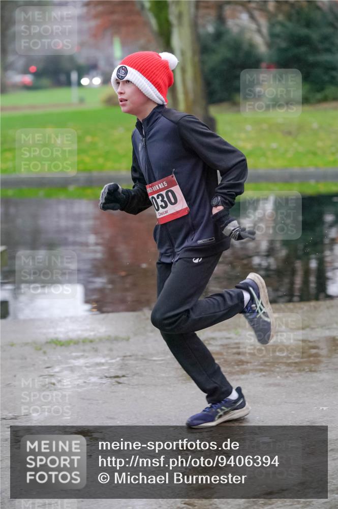 07.12.2025 - St. Pauli X-Mass-Run No. 15 Michael Burmester http://msf.ph/oto/9406394 07.12.2025 09:37:28 Laufen 4, 15, 030 meine-sportfotos.de