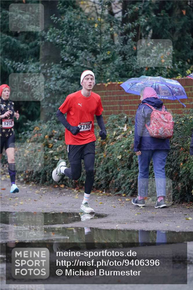 07.12.2025 - St. Pauli X-Mass-Run No. 15 Michael Burmester http://msf.ph/oto/9406396 07.12.2025 09:37:40 Laufen 1258, 2135 meine-sportfotos.de