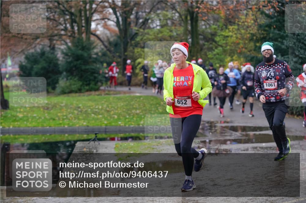 07.12.2025 - St. Pauli X-Mass-Run No. 15 Michael Burmester http://msf.ph/oto/9406437 07.12.2025 11:22:39 Laufen 15, 652, 1061 meine-sportfotos.de