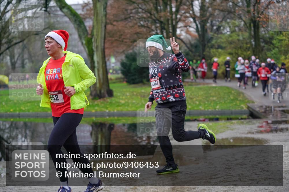 07.12.2025 - St. Pauli X-Mass-Run No. 15 Michael Burmester http://msf.ph/oto/9406453 07.12.2025 11:22:40 Laufen 15, 652, 1061 meine-sportfotos.de