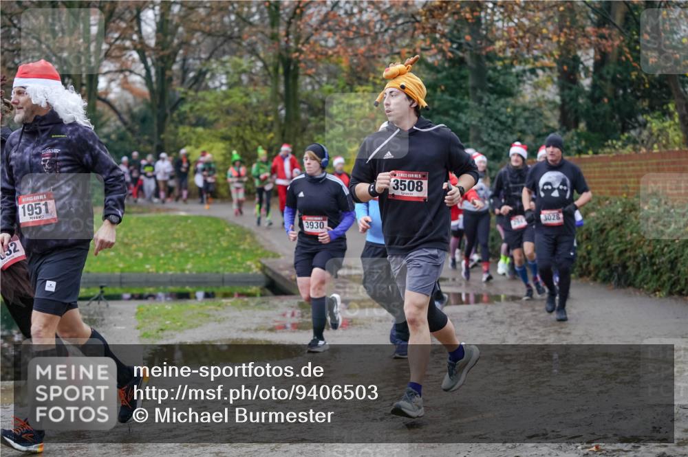 07.12.2025 - St. Pauli X-Mass-Run No. 15 Michael Burmester http://msf.ph/oto/9406503 07.12.2025 11:22:47 Laufen 32, 15, 1951, 3930, 5, 3508, 3028 meine-sportfotos.de