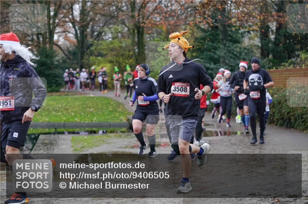 07.12.2025 - St. Pauli X-Mass-Run No. 15 Michael Burmester http://msf.ph/oto/9406505 07.12.2025 11:22:47 Laufen 5, 1951, 3950, 15, 3508, 3028 meine-sportfotos.de