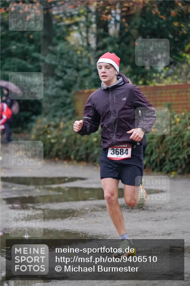 07.12.2025 - St. Pauli X-Mass-Run No. 15 Michael Burmester http://msf.ph/oto/9406510 07.12.2025 09:38:05 Laufen 15, 3684 meine-sportfotos.de