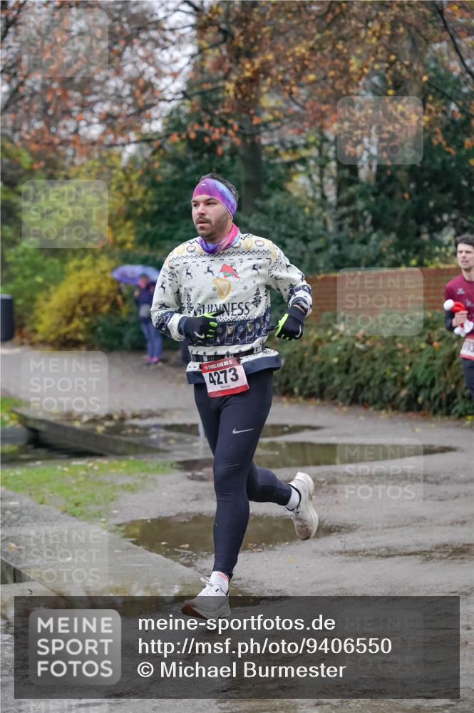 07.12.2025 - St. Pauli X-Mass-Run No. 15 Michael Burmester http://msf.ph/oto/9406550 07.12.2025 09:38:11 Laufen 4273 meine-sportfotos.de