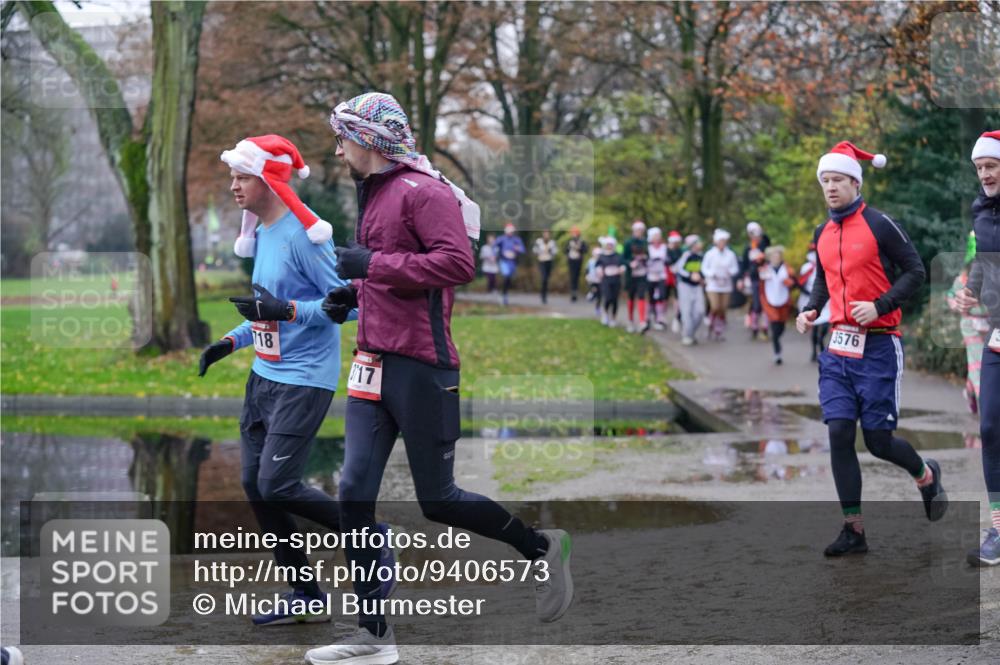 07.12.2025 - St. Pauli X-Mass-Run No. 15 Michael Burmester http://msf.ph/oto/9406573 07.12.2025 11:22:55 Laufen 118, 17, 3576 meine-sportfotos.de