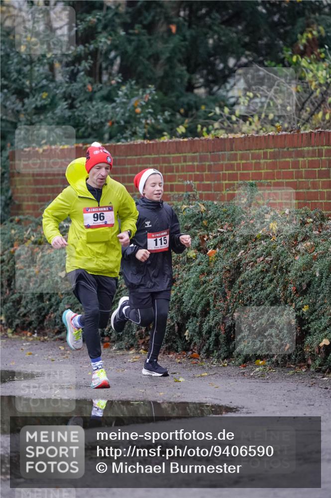07.12.2025 - St. Pauli X-Mass-Run No. 15 Michael Burmester http://msf.ph/oto/9406590 07.12.2025 09:38:39 Laufen 96, 7, 115 meine-sportfotos.de