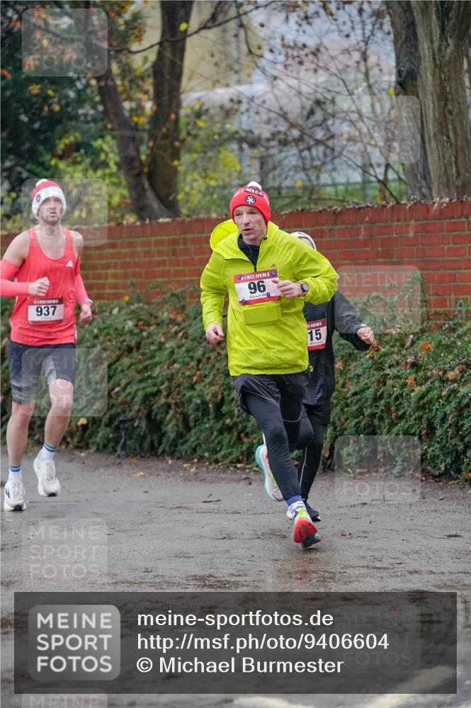 07.12.2025 - St. Pauli X-Mass-Run No. 15 Michael Burmester http://msf.ph/oto/9406604 07.12.2025 09:38:41 Laufen 937, 15, 96, 15 meine-sportfotos.de