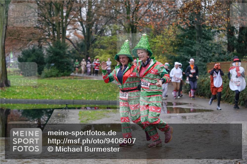 07.12.2025 - St. Pauli X-Mass-Run No. 15 Michael Burmester http://msf.ph/oto/9406607 07.12.2025 11:23:00 Laufen 2382, 2385 meine-sportfotos.de