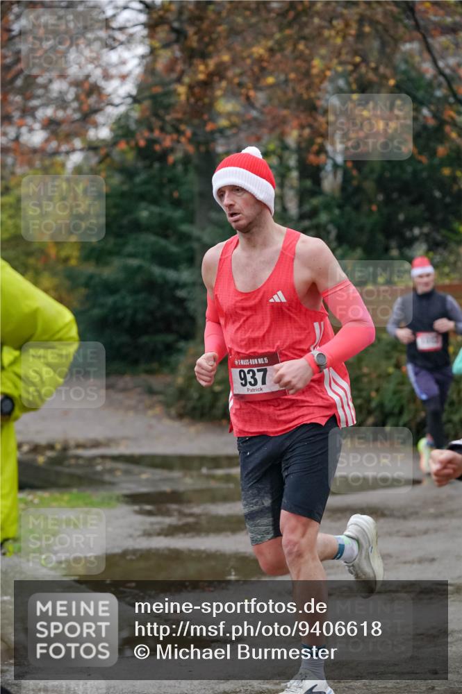 07.12.2025 - St. Pauli X-Mass-Run No. 15 Michael Burmester http://msf.ph/oto/9406618 07.12.2025 09:38:43 Laufen 15, 937 meine-sportfotos.de