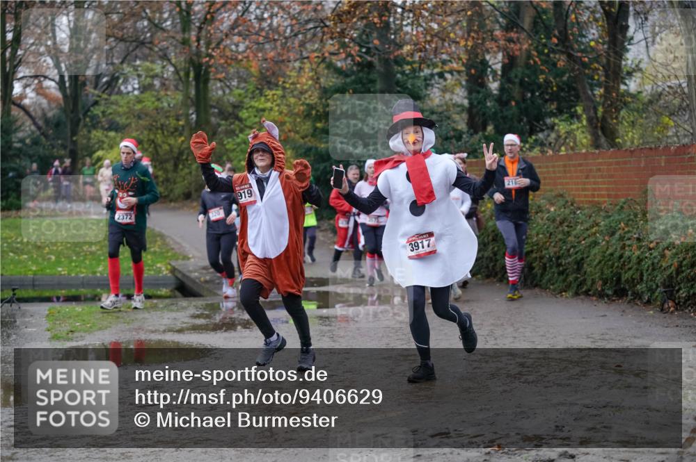 07.12.2025 - St. Pauli X-Mass-Run No. 15 Michael Burmester http://msf.ph/oto/9406629 07.12.2025 11:23:03 Laufen 2372, 320, 919, 3917, 218 meine-sportfotos.de