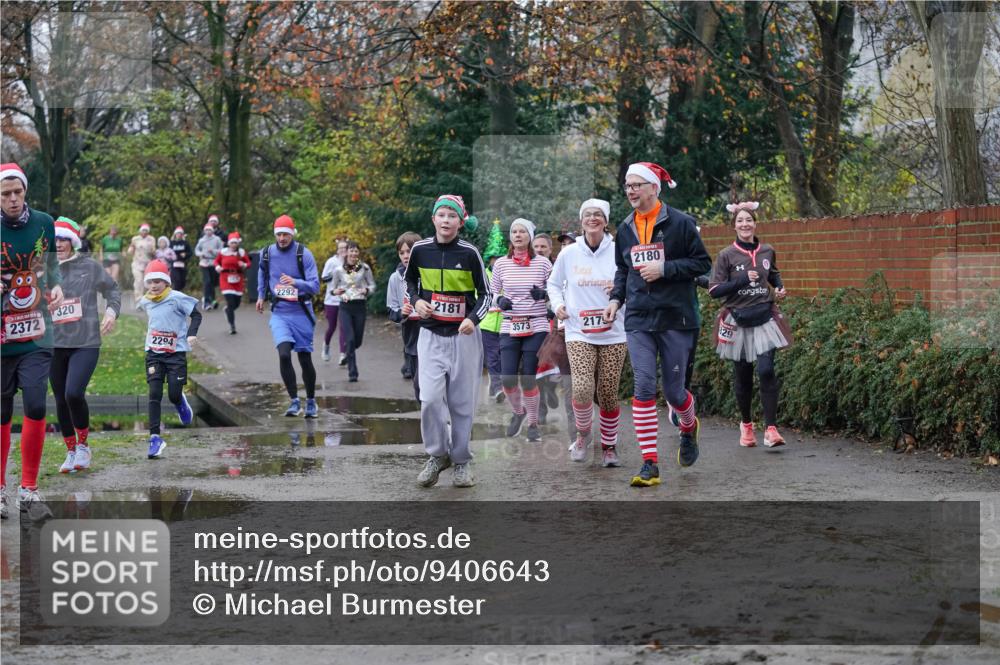 07.12.2025 - St. Pauli X-Mass-Run No. 15 Michael Burmester http://msf.ph/oto/9406643 07.12.2025 11:23:05 Laufen 2372, 320, 2294, 2292, 2181, 3573, 2180, 2175, 29 meine-sportfotos.de