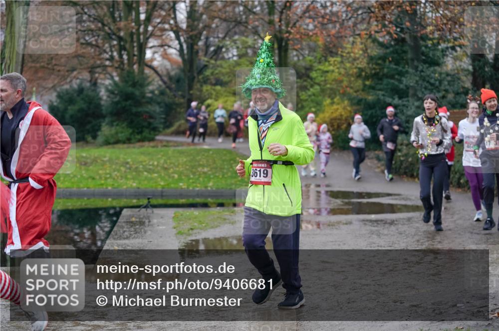 07.12.2025 - St. Pauli X-Mass-Run No. 15 Michael Burmester http://msf.ph/oto/9406681 07.12.2025 11:23:10 Laufen 15, 3619, 460 meine-sportfotos.de