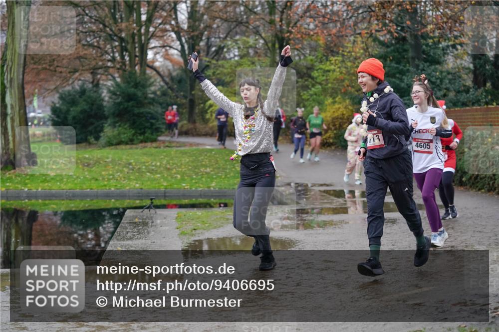 07.12.2025 - St. Pauli X-Mass-Run No. 15 Michael Burmester http://msf.ph/oto/9406695 07.12.2025 11:23:12 Laufen 13, 4605 meine-sportfotos.de
