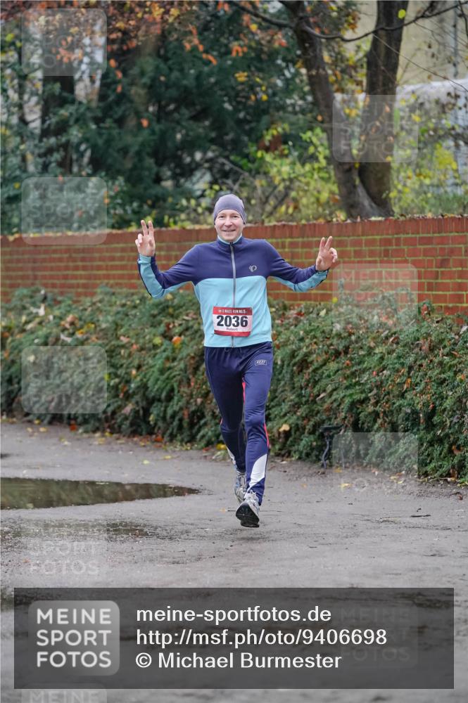 07.12.2025 - St. Pauli X-Mass-Run No. 15 Michael Burmester http://msf.ph/oto/9406698 07.12.2025 09:38:58 Laufen 15, 2036 meine-sportfotos.de