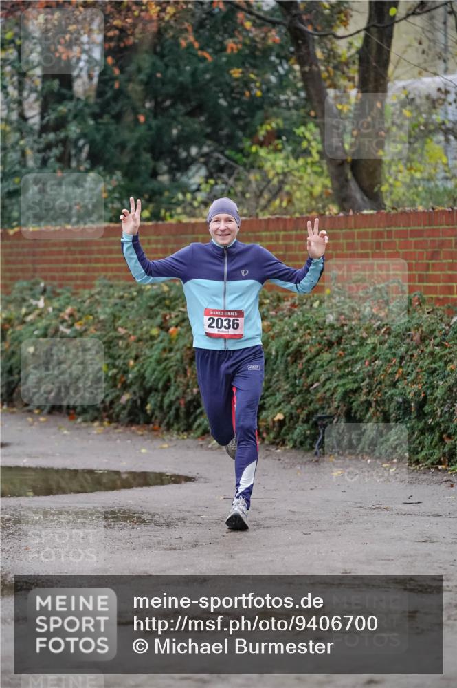 07.12.2025 - St. Pauli X-Mass-Run No. 15 Michael Burmester http://msf.ph/oto/9406700 07.12.2025 09:38:58 Laufen 15, 2036 meine-sportfotos.de
