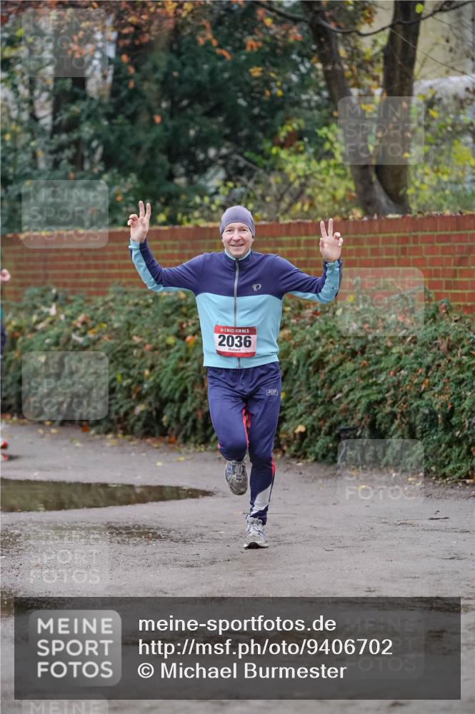 07.12.2025 - St. Pauli X-Mass-Run No. 15 Michael Burmester http://msf.ph/oto/9406702 07.12.2025 09:38:58 Laufen 15, 2036 meine-sportfotos.de