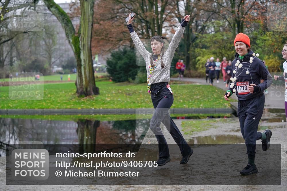 07.12.2025 - St. Pauli X-Mass-Run No. 15 Michael Burmester http://msf.ph/oto/9406705 07.12.2025 11:23:12 Laufen 1713 meine-sportfotos.de