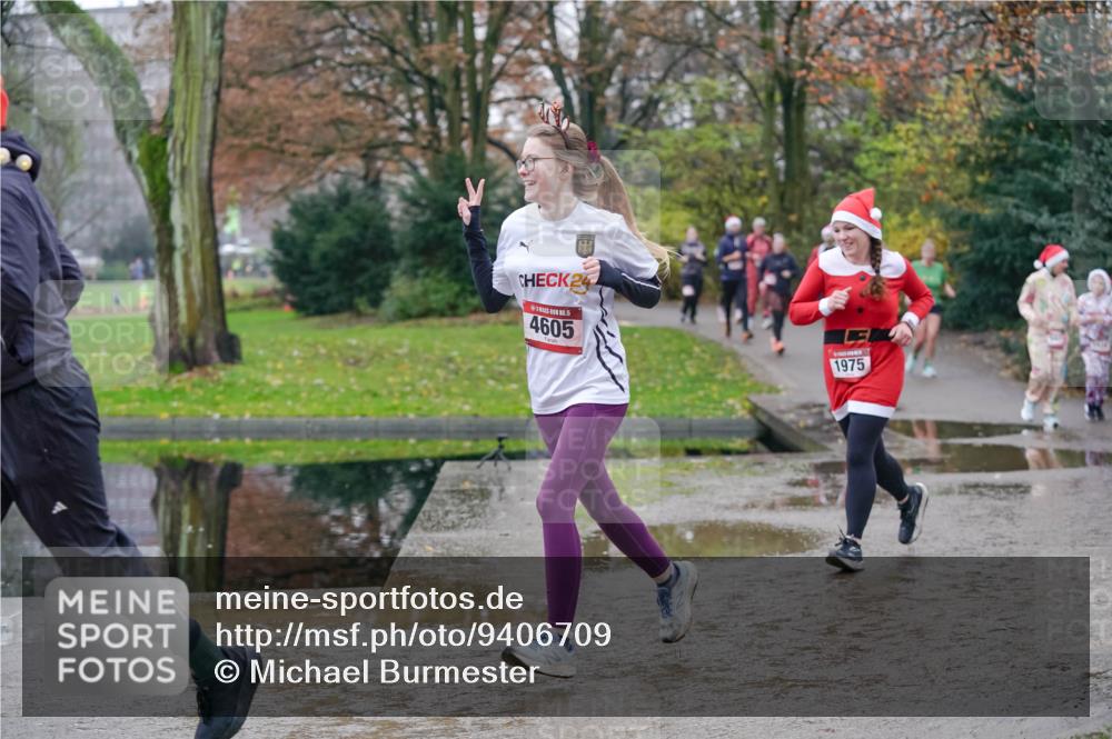 07.12.2025 - St. Pauli X-Mass-Run No. 15 Michael Burmester http://msf.ph/oto/9406709 07.12.2025 11:23:13 Laufen 24, 4605, 1975 meine-sportfotos.de